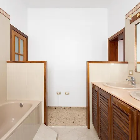 Сasa de vacaciones Charming House